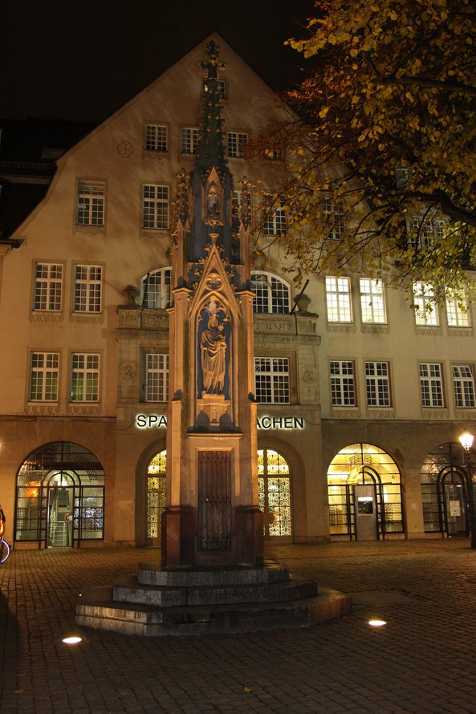 Mariensäule, Münsterplatz